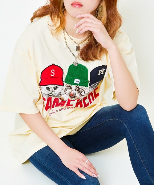 GORGE(ゴージ)の「帽子ネコプリントTシャツ/ルーズ×フォトデザイン(Tシャツ/カットソー・レディース・オフホワイト/ブルー/ブラック/イエロー/ラベンダー・F)」の2枚目の写真