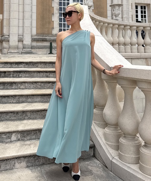 JENNE(ジェンヌ)の「ワンショルダードレス(ワンピース・レディース・ブラック/スモーク・LARGE/MEDIUM/SMALL)」の2枚目の写真