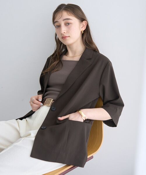 YECCA VECCA（イェッカヴェッカ）の「ダブルブレストジャケット