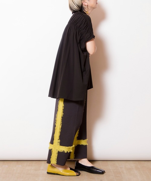 OSMOSIS（オズモーシス）の「フリンジテープニットスカート（スカート・レディース・チャコール/ブラック/ライトベージュ・ONE SIZE）」の18枚目の写真