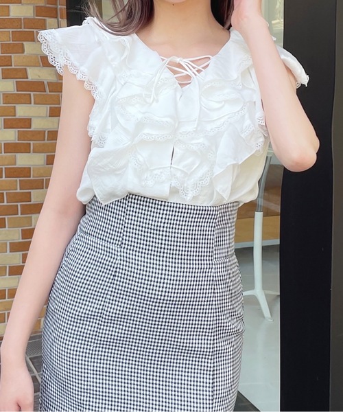 one way（ワンウェイ）の「ノースリーブラッフルブラウス（シャツ/ブラウス・レディース・アイボリー/ホワイト/ブラック・FREE）」の7枚目の写真