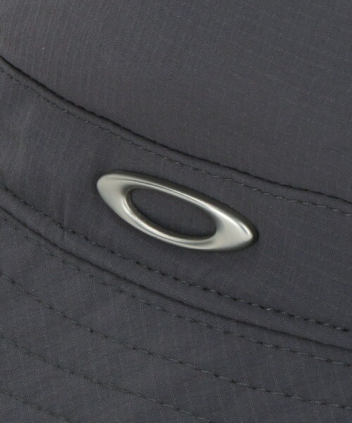 OAKLEY(オークリー)の「<OAKLEY>エッセンシャル メタル ハット バケットハット(ハット・メンズ・ブラック/ダークグレー・FREE)」の11枚目の写真