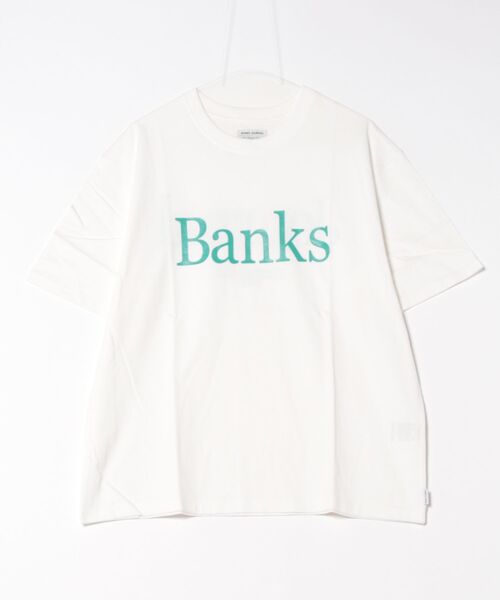 BANKS(バンクス)の「DESIGN TEE/BANKS JOURNAL(バンクスジャーナル)ブランドロゴプリント半袖デザインT-シャツ(Tシャツ/カットソー・メンズ・オフホワイト/スモークピンク/ブラック・MEDIUM/LARGE/X-LARGE)」の7枚目の写真