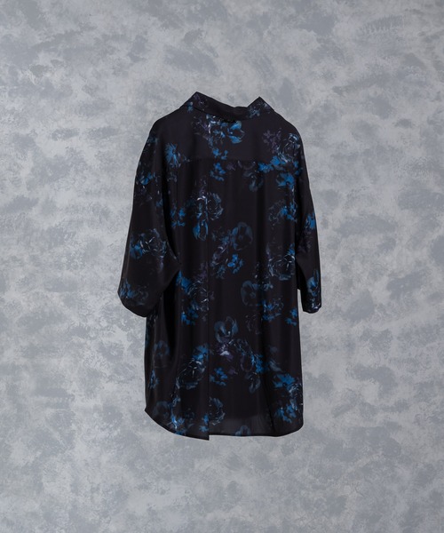 ADRER(アドラー)の「半袖シャツ(シャツ/ブラウス・メンズ・ブラック×ゴールド・LARGE)」の3枚目の写真