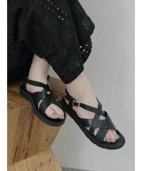 Samansa Mos2 blue（サマンサモスモスブルー）の「【ふっくらクッション】クロスベルトサンダル（サンダル・レディース・ブラック/シルバー/ブラウン・L/M）」の4枚目の写真