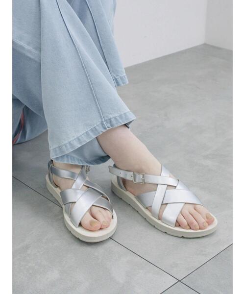 Samansa Mos2 blue（サマンサモスモスブルー）の「【ふっくらクッション】クロスベルトサンダル（サンダル・レディース・ブラック/シルバー/ブラウン・L/M）」の11枚目の写真