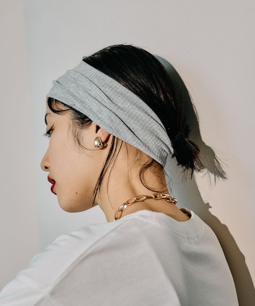 LEPSIM（レプシィム）の「リブヘアバンド　497333（ヘアバンド・レディース・ライトグレー/ブラック/アイボリー・ONE SIZE）」の5枚目の写真