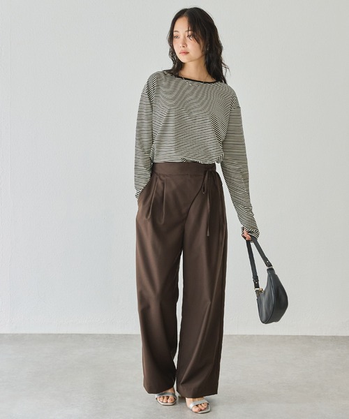 LAVEANGE（ラビアンジェ）の「ボーダーフィンガーホールプルオーバー（Tシャツ/カットソー・レディース・ネイビー/ブラック・5L/M/LL/3L/4L）」の11枚目の写真