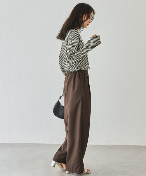 LAVEANGE（ラビアンジェ）の「ボーダーフィンガーホールプルオーバー（Tシャツ/カットソー・レディース・ネイビー/ブラック・5L/M/LL/3L/4L）」の13枚目の写真