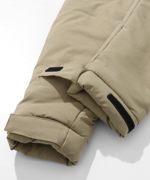 KRIFF MAYER（クリフメイヤー）の「【軽撥水・防汚】中綿アクティブフードジャケット（マウンテンパーカー・メンズ・ブラック/ベージュ・MEDIUM/LARGE/X-LARGE）」の6枚目の写真