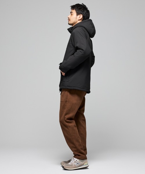 KRIFF MAYER（クリフメイヤー）の「【軽撥水・防汚】中綿アクティブフードジャケット（マウンテンパーカー・メンズ・ブラック/ベージュ・MEDIUM/LARGE/X-LARGE）」の11枚目の写真