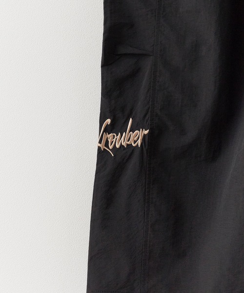 Theater code(シアターコード)の「Nylon pants with embroidery design / 刺繍デザイン ナイロンパンツ(その他パンツ・レディース・ブラック/ライトグレー・L/M)」の10枚目の写真