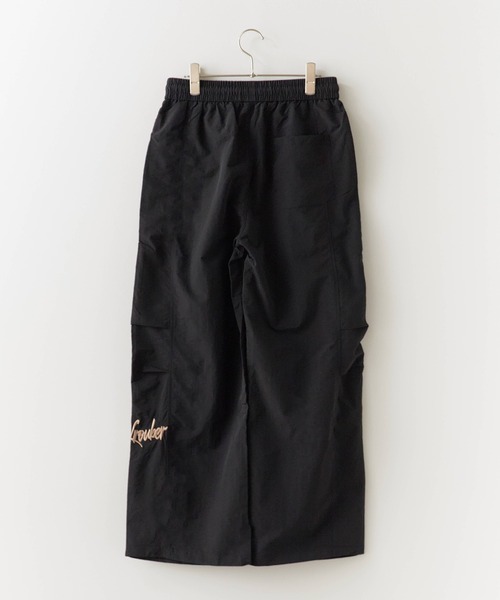 Theater code(シアターコード)の「Nylon pants with embroidery design / 刺繍デザイン ナイロンパンツ(その他パンツ・レディース・ブラック/ライトグレー・L/M)」の13枚目の写真