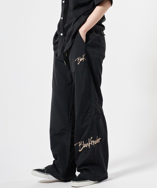 Theater code(シアターコード)の「Nylon pants with embroidery design / 刺繍デザイン ナイロンパンツ(その他パンツ・レディース・ブラック/ライトグレー・L/M)」の19枚目の写真
