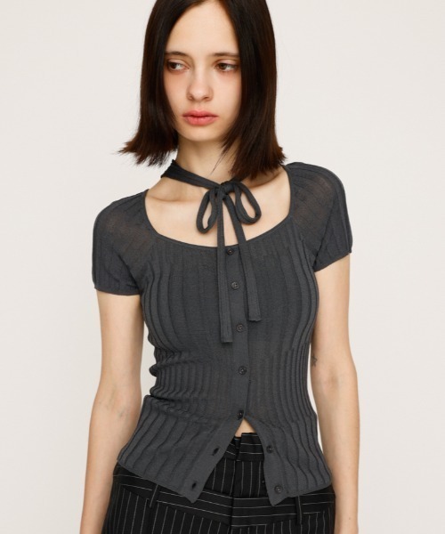 SLY(スライ)の「TIE DESIGN HG TOPS タイデザイン ハイゲージ トップス 夏服 サマーニット 半袖 シアートップス(ニット/セーター・レディース・レッド/ブラック/グレー・FREE)」の3枚目の写真