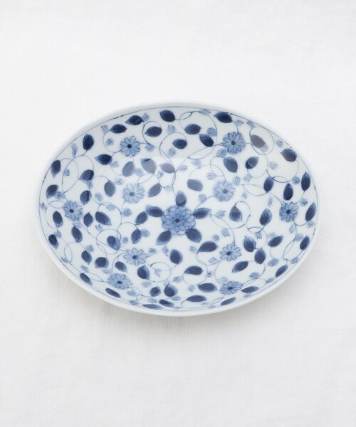212 KITCHEN STORE(トゥワントゥキッチンストア)の「藍凛堂 60楕円深皿 小菊唐草(食器・レディース・その他・00)」の4枚目の写真