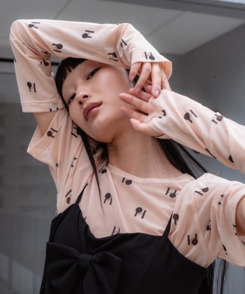 HONEY MI HONEY（ハニーミーハニー）の「logo tulle two-way tops（Tシャツ/カットソー・レディース・ベージュ/オフホワイト/ブラック・FREE）」の4枚目の写真