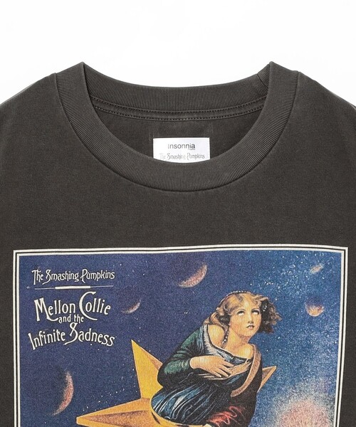 Insonnia PROJECTS(インソニアプロジェクト)の「Insonnia Projects / The Smashing Pumpkins MCAIS プリント Tシャツ BLACK(Tシャツ/カットソー・メンズ・ブラック系その他4・1/2/3)」の2枚目の写真