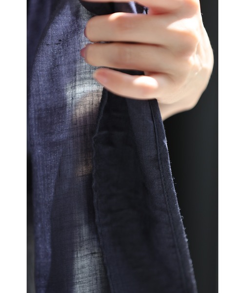 濃紺）風通る涼しさの折り返しレース袖リネンジャケット（ノーカラー