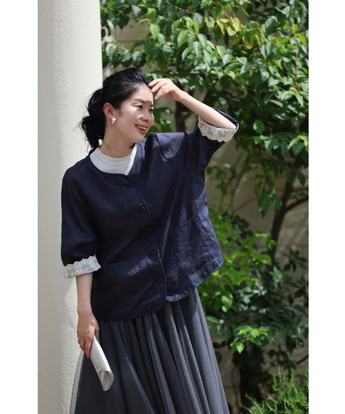 濃紺）風通る涼しさの折り返しレース袖リネンジャケット（ノーカラー