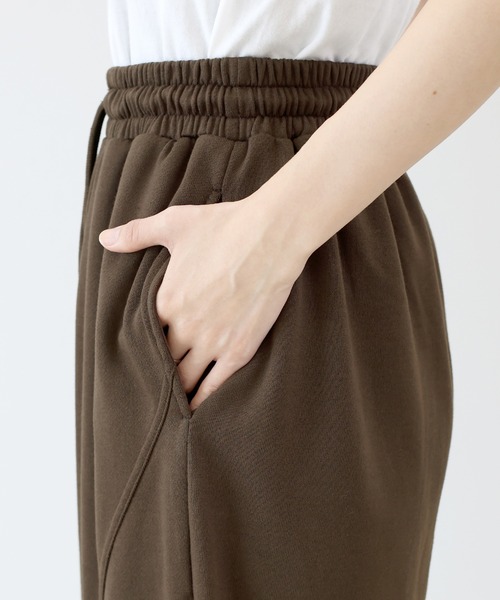Aletta vita(アレッタビータ)の「T/Cミニ裏毛ドロストカーブパンツ(その他パンツ・レディース・ブラウン/オフホワイト・FREE)」の22枚目の写真
