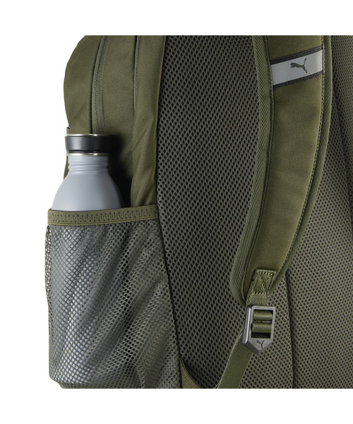 PUMA(プーマ)の「PUMA プーマ ユニセックス プーマ デック バックパック 29L PUMA DECK Backpack(バックパック/リュック・メンズ・カーキブラウン・フリー)」の4枚目の写真