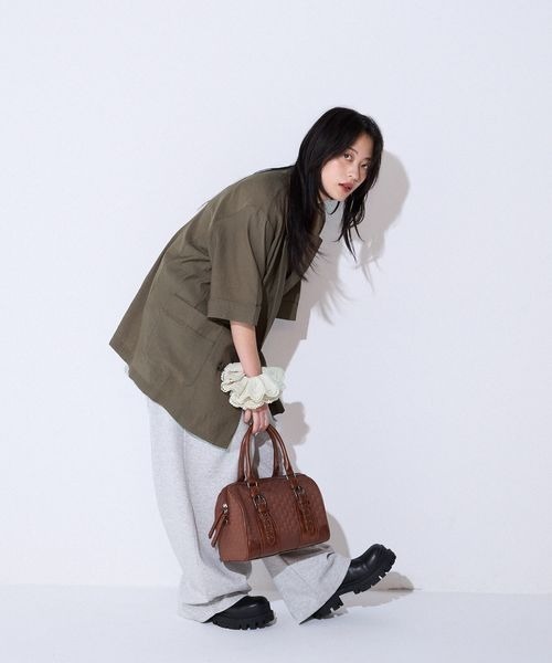 JEANASIS（ジーナシス）の「サイドゴアアンクルブーツ/581278（ブーツ・レディース・カーキ系/ブラック・MEDIUM/LARGE）」の4枚目の写真