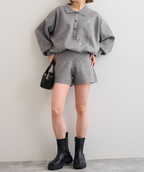 U by SPICK&SPAN（ユーバイスピックアンドスパン）の「えり付きニットロンパース（つなぎ/オールインワン・レディース・ライトグレー/アイボリー・FREE）」の2枚目の写真