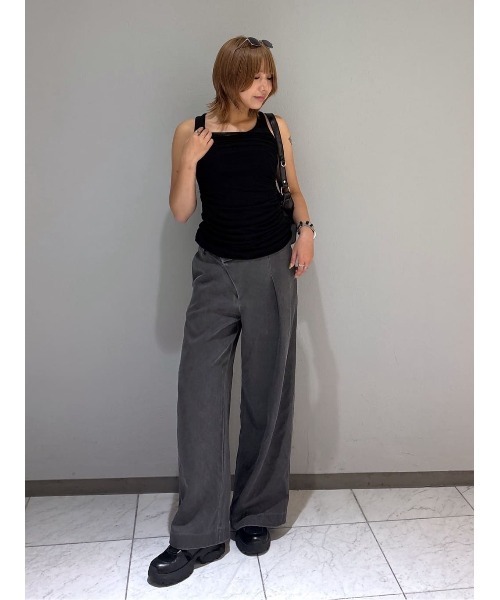 THROW by SLY（スローバイスライ）の「THROW DRAPE DESIGN TANK TOP ドレープデザイン タンクトップ 夏服 秋服（タンクトップ・レディース・ブラウン/ブラック・FREE）」の15枚目の写真