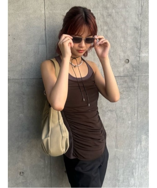 THROW by SLY（スローバイスライ）の「THROW DRAPE DESIGN TANK TOP ドレープデザイン タンクトップ 夏服 秋服（タンクトップ・レディース・ブラウン/ブラック・FREE）」の22枚目の写真
