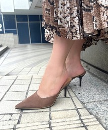 R&E（アールアンドイー）の「【R&E】ゴールドパイピングミュールパンプス（パンプス）」