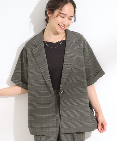 DRESKIP（ドレスキップ）の「【セットアップ可/洗濯後しわになりにくい】5分袖テーラードジャケット（テーラードジャケット・レディース・ダークブラウン/グレー系1/グレー・01/02/03/04）」の3枚目の写真