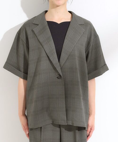 DRESKIP（ドレスキップ）の「【セットアップ可/洗濯後しわになりにくい】5分袖テーラードジャケット（テーラードジャケット・レディース・ダークブラウン/グレー系1/グレー・01/02/03/04）」の4枚目の写真