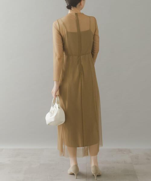URBAN RESEARCH ROSSO WOMEN(アーバンリサーチ ロッソ)の「kaene ラメチュールメローワンピース(ワンピース・レディース・ゴールド系その他/ネイビー・38)」の5枚目の写真