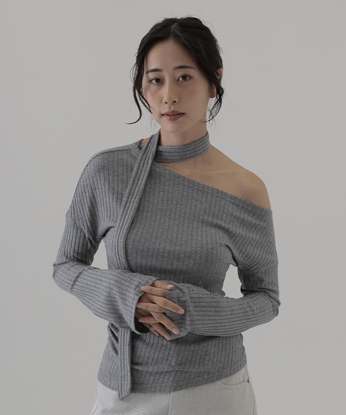 SUWDEE（スーディー）の「choker neck rib tops（ニット/セーター・レディース・オートミール/ブラック/グレー・FREE）」の2枚目の写真