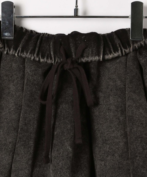 Heather（ヘザー）の「裏毛バルーンミニスカート　592829（スカート・レディース・スミクロ/グレー・FREE）」の14枚目の写真