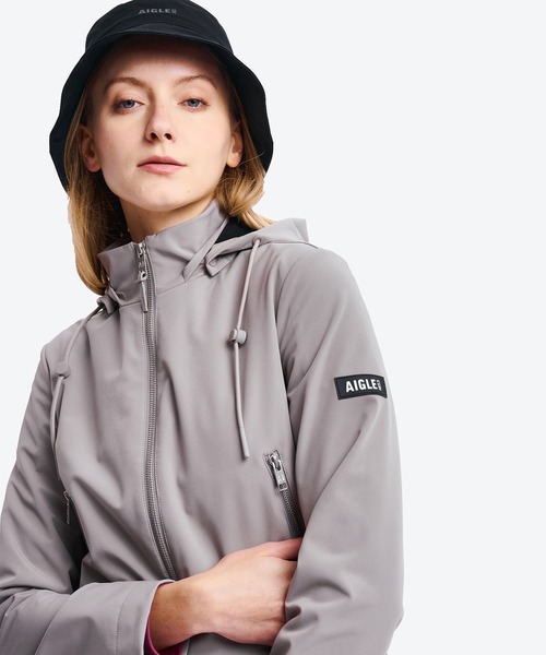 AIGLE(エーグル)の「ソフトシェル ストレッチ 撥水 通気性 3レイヤージャケット(マウンテンパーカー・レディース・ブラック/グレー・36/40/38)」の3枚目の写真