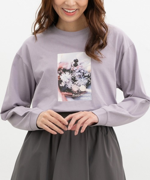 Honeys(ハニーズ)の「フォトプリントTシャツ(Tシャツ/カットソー・レディース・ラベンダー/ベージュ/スミクロ/スモークピンク/アイボリー・L/S/M/LL)」の4枚目の写真