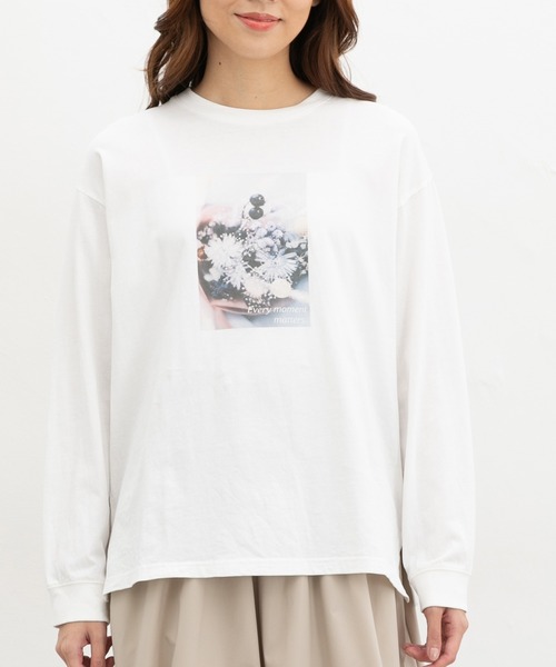 Honeys(ハニーズ)の「フォトプリントTシャツ(Tシャツ/カットソー・レディース・ラベンダー/ベージュ/スミクロ/スモークピンク/アイボリー・L/S/M/LL)」の9枚目の写真