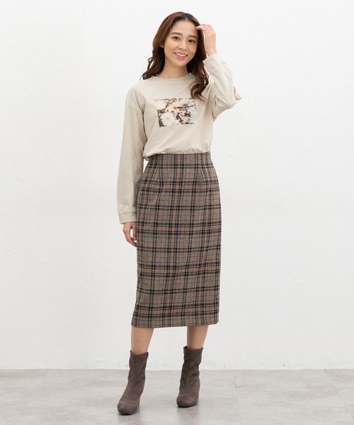 Honeys(ハニーズ)の「フォトプリントTシャツ(Tシャツ/カットソー・レディース・ラベンダー/ベージュ/スミクロ/スモークピンク/アイボリー・L/S/M/LL)」の16枚目の写真