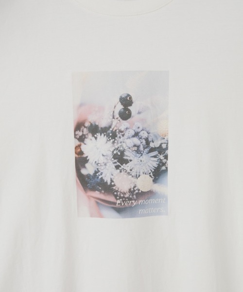 Honeys(ハニーズ)の「フォトプリントTシャツ(Tシャツ/カットソー・レディース・ラベンダー/ベージュ/スミクロ/スモークピンク/アイボリー・L/S/M/LL)」の19枚目の写真