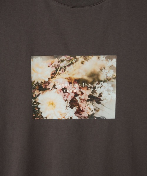 Honeys(ハニーズ)の「フォトプリントTシャツ(Tシャツ/カットソー・レディース・ラベンダー/ベージュ/スミクロ/スモークピンク/アイボリー・L/S/M/LL)」の21枚目の写真