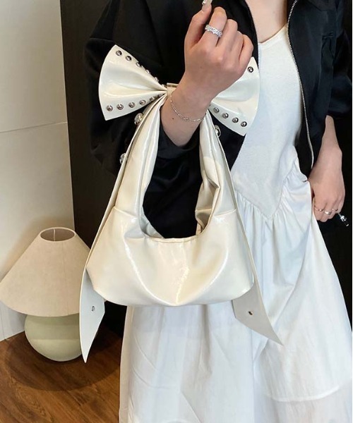 WEGO（ウィゴー）の「WEGO/リボンシンボルフェイクレザーハンドバッグ/ワンショルダー（ハンドバッグ・レディース・ブラウン/ホワイト/ワイン/ブラック・FREE）」の13枚目の写真