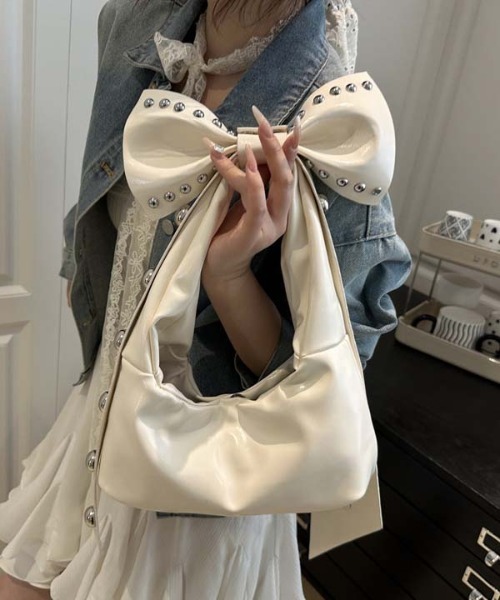 WEGO（ウィゴー）の「WEGO/リボンシンボルフェイクレザーハンドバッグ/ワンショルダー（ハンドバッグ・レディース・ブラウン/ホワイト/ワイン/ブラック・FREE）」の15枚目の写真