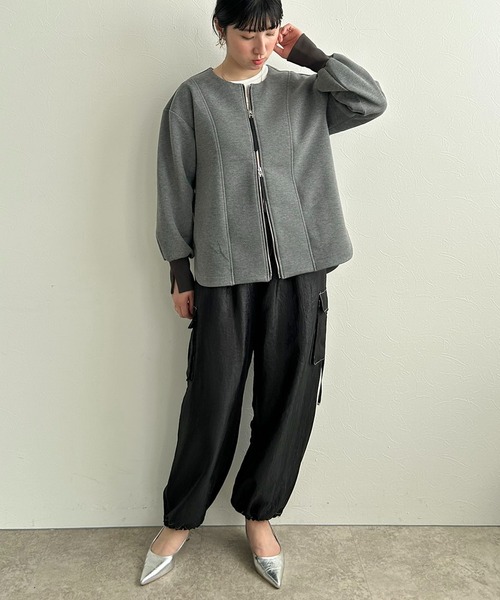 LHELBIE(レルビエ)の「ダブルジップダンボールカーディガン(カーディガン/ボレロ・レディース・ブラック/オフホワイト/グレー・M)」の20枚目の写真