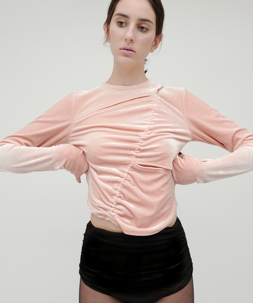 kiehtova（キエトヴァ）の「【kiehtova】VELOR SLIT GATHER TOPS/ベロア スリット ギャザー トップス KTWR46（Tシャツ/カットソー・レディース・ホワイト/ピンク/ブラック・FREE）」の3枚目の写真