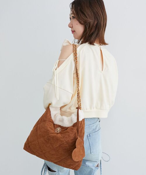 MAJESTIC LEGON（マジェスティックレゴン）の「ハートポーチセットキルティングバッグ（ショルダーバッグ・レディース・キャメル/ブラック・FREE）」の18枚目の写真