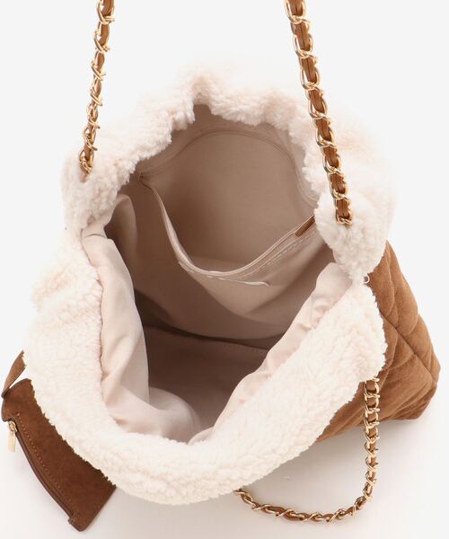 MAJESTIC LEGON（マジェスティックレゴン）の「ハートポーチセットキルティングバッグ（ショルダーバッグ・レディース・キャメル/ブラック・FREE）」の8枚目の写真