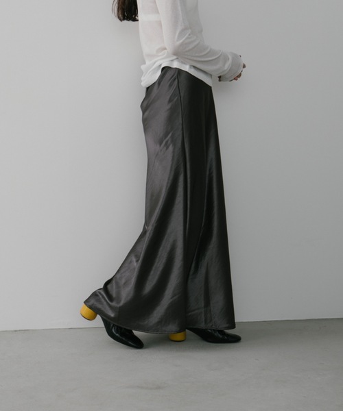 DRWCYS（ドロシーズ）の「サテンナロースカート（スカート・レディース・ブラック/グレー・SMALL/MEDIUM）」の17枚目の写真