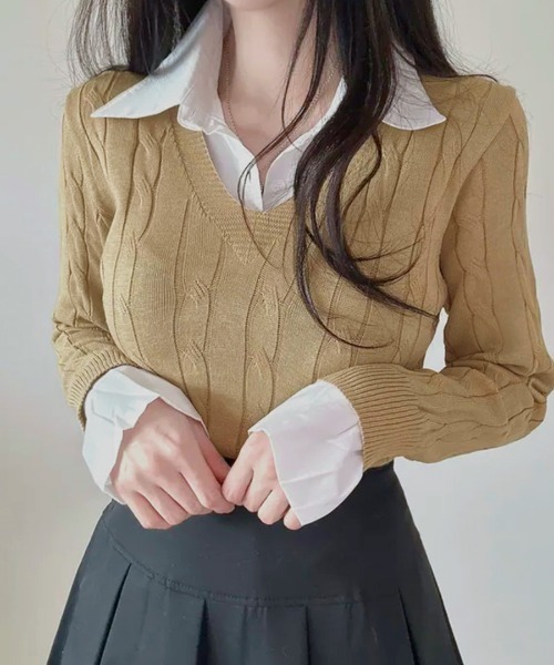 REMUR(レミュール)の「シャツレイヤード風ケーブルニット(ニット/セーター・レディース・ベージュ/グレー/ブラック・FREE)」の2枚目の写真